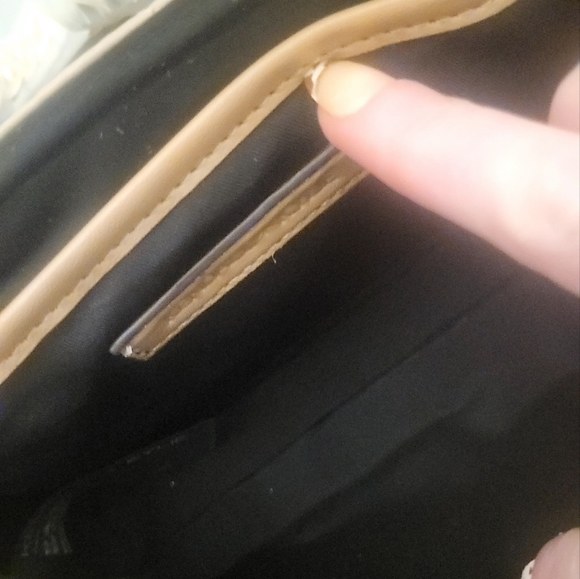 Kylie & Kendall tan purse - Picture 6 of 9